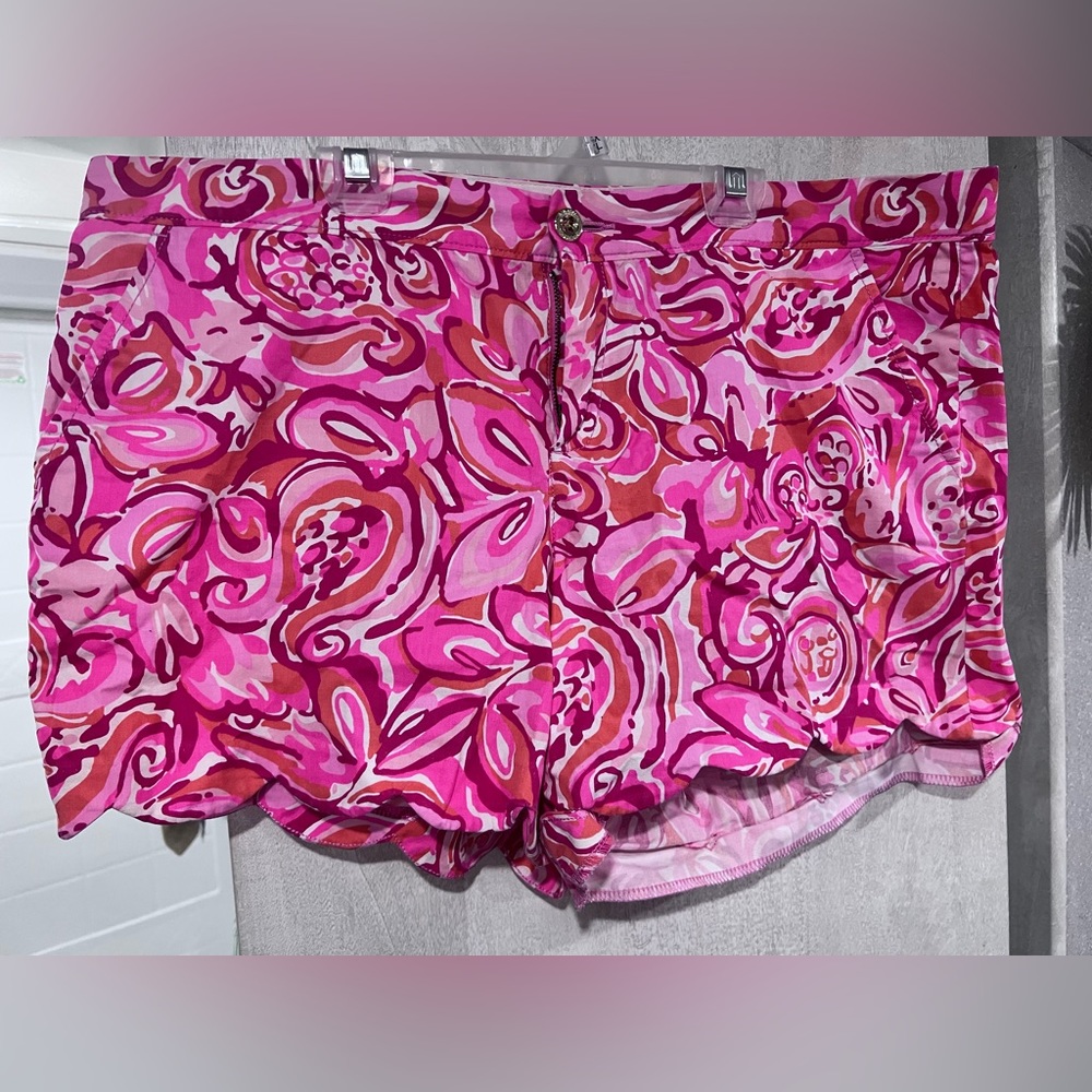 Lilly Pulitzer size 16 buttercup shorts. Hem loose on one leg!